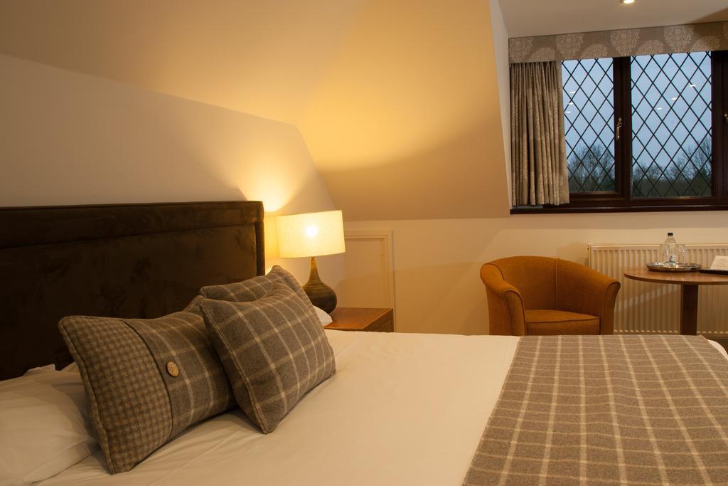 Stirrups Hotel Bracknell Buitenkant foto