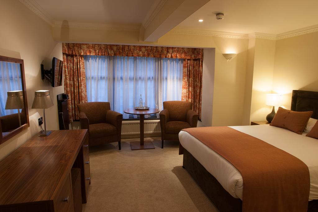 Stirrups Hotel Bracknell Buitenkant foto