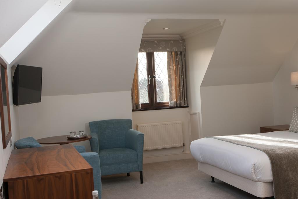 Stirrups Hotel Bracknell Buitenkant foto