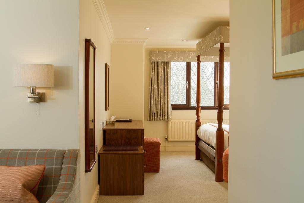 Stirrups Hotel Bracknell Buitenkant foto